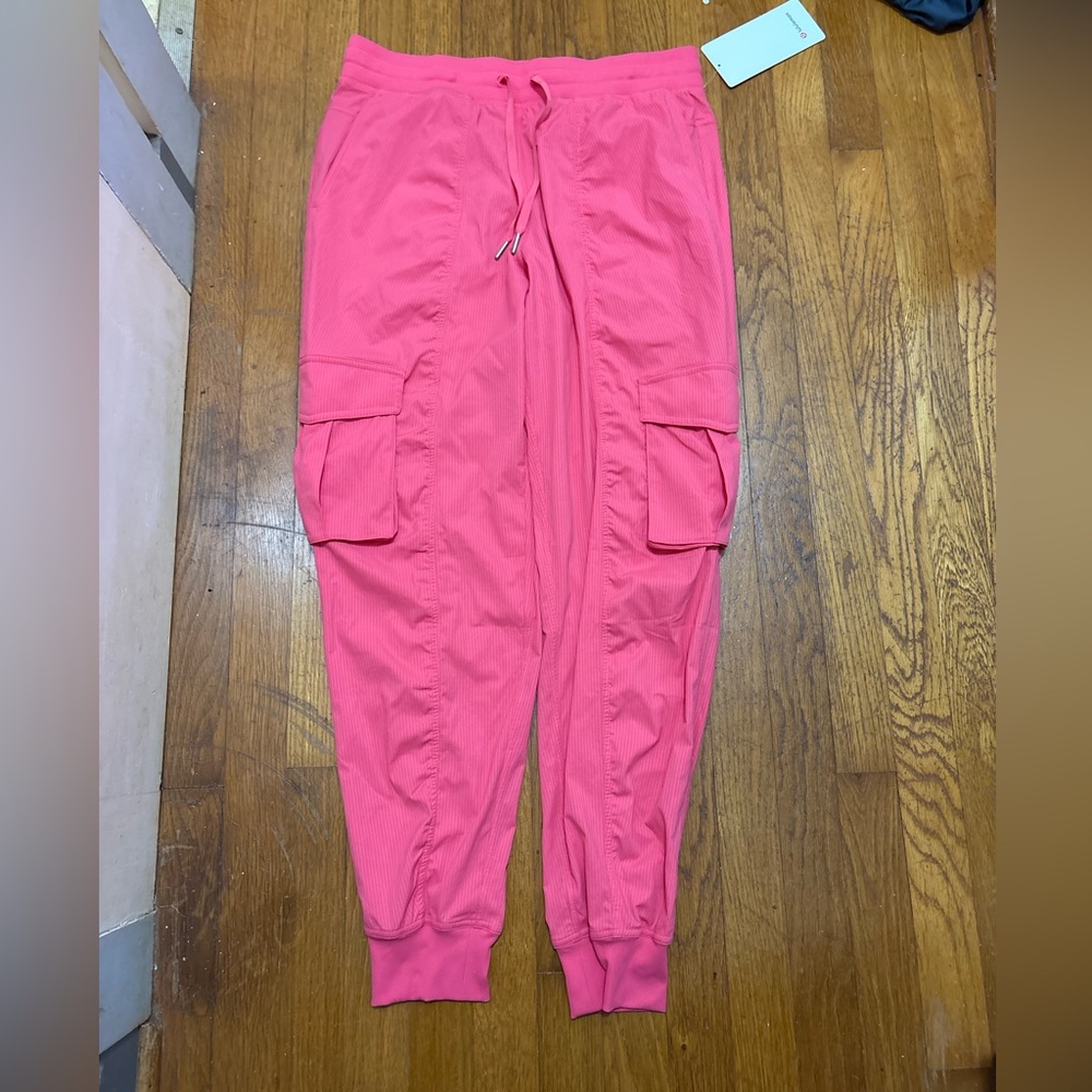 NWT Lululemon Dance Studio Relaxed Fit MR Cargo Jogger